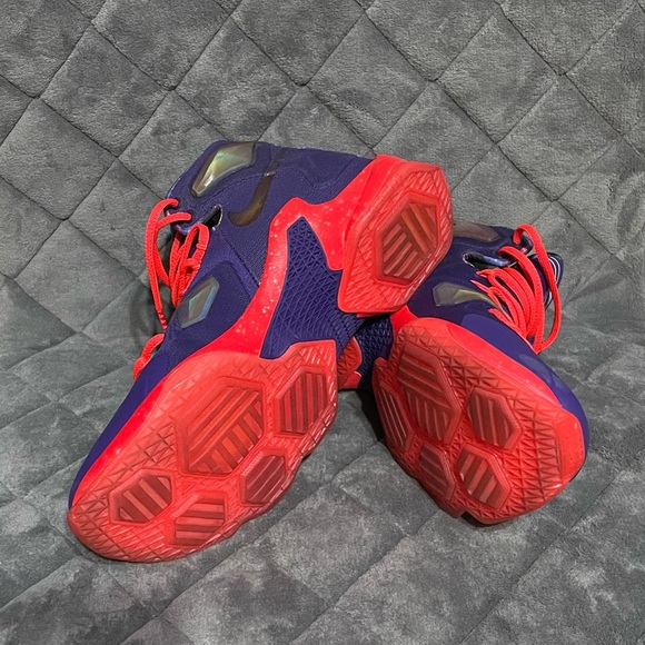 Lebron 13 Basketball Shoes - Picture 4 of 7